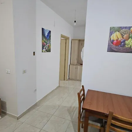 Daily Budget Apartment *